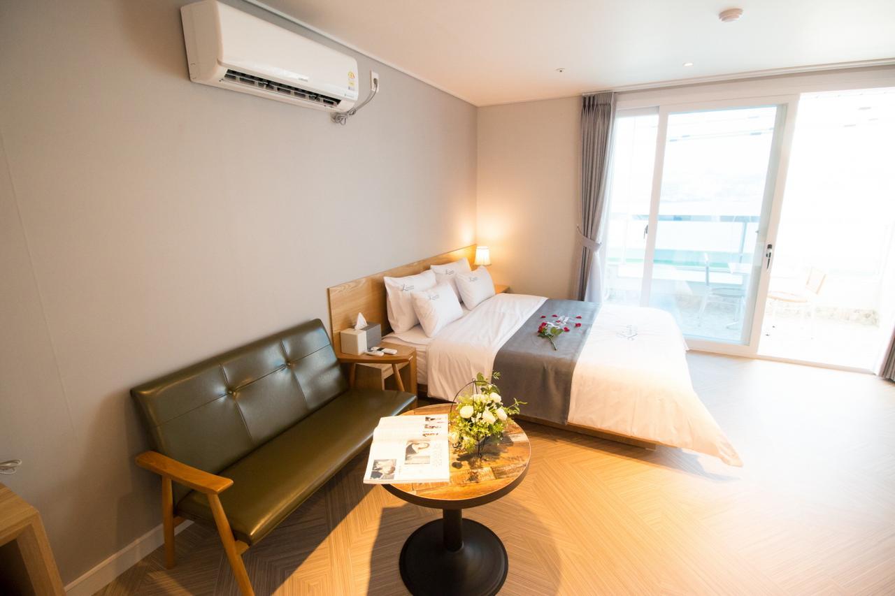 Lium Spa Hostel Yeosu Bagian luar foto