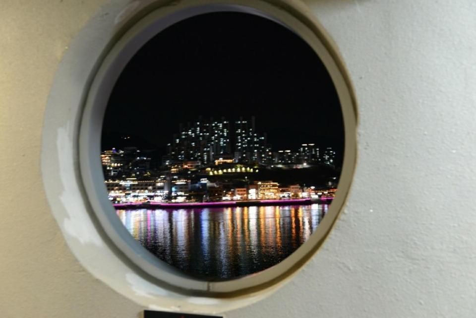Lium Spa Hostel Yeosu Bagian luar foto